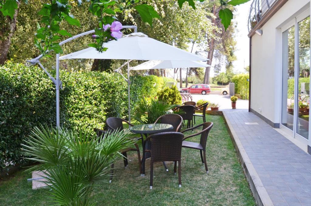 Hotel La Ninfea Montesilvano Marina Exteriör bild